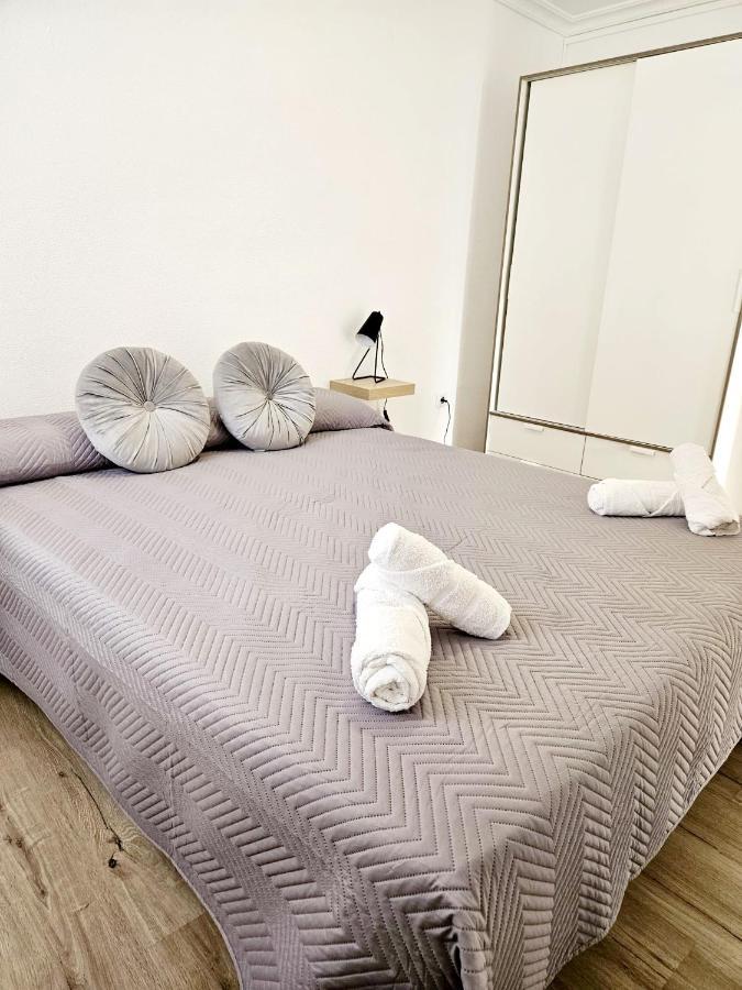 Apartamento Familiar En Triana Севілья Екстер'єр фото